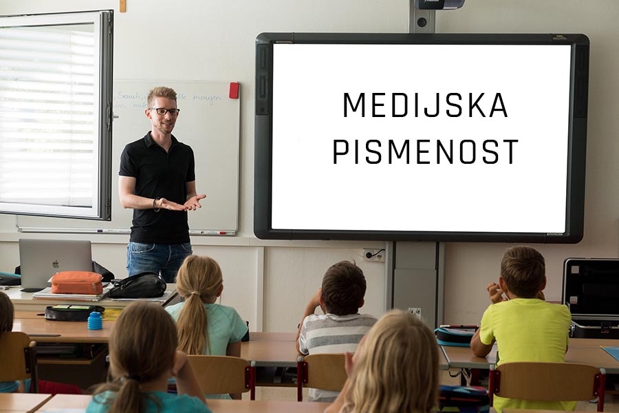 Inicijativa Demostata - u školski sistem uvesti predmet medijska pismenost